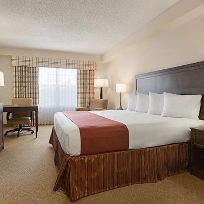Country & By Radisson, Calgary-northeast
