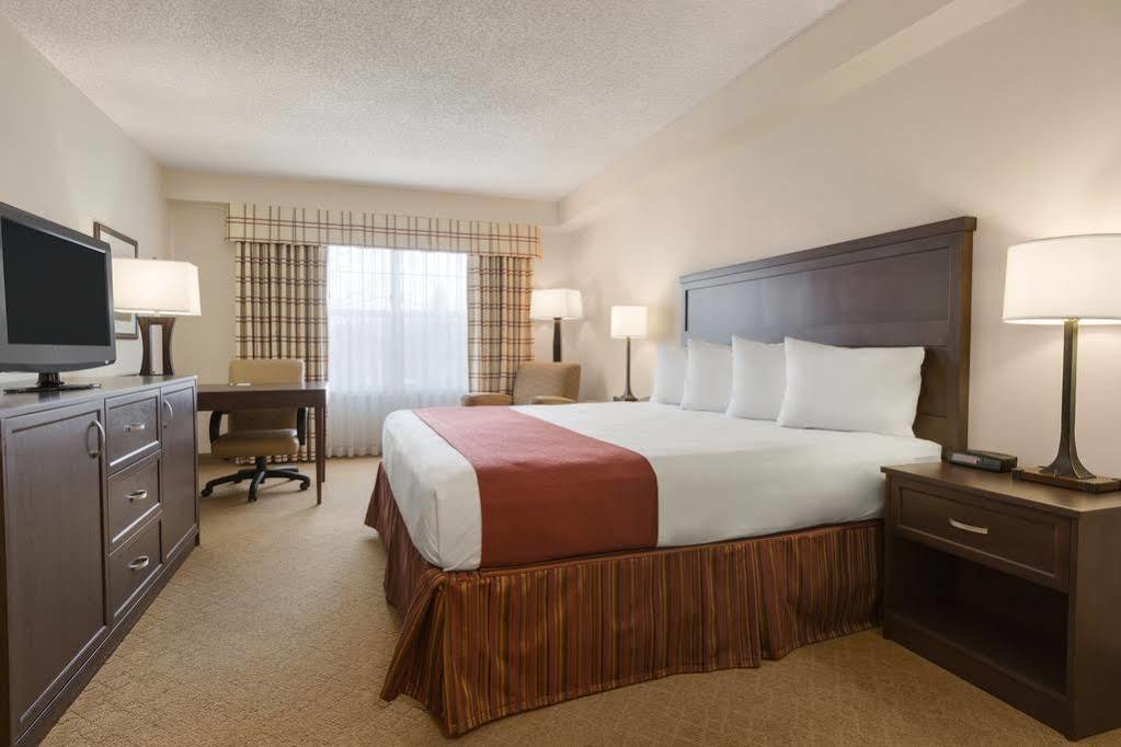 Country & By Radisson, Calgary-northeast 3* Calgary