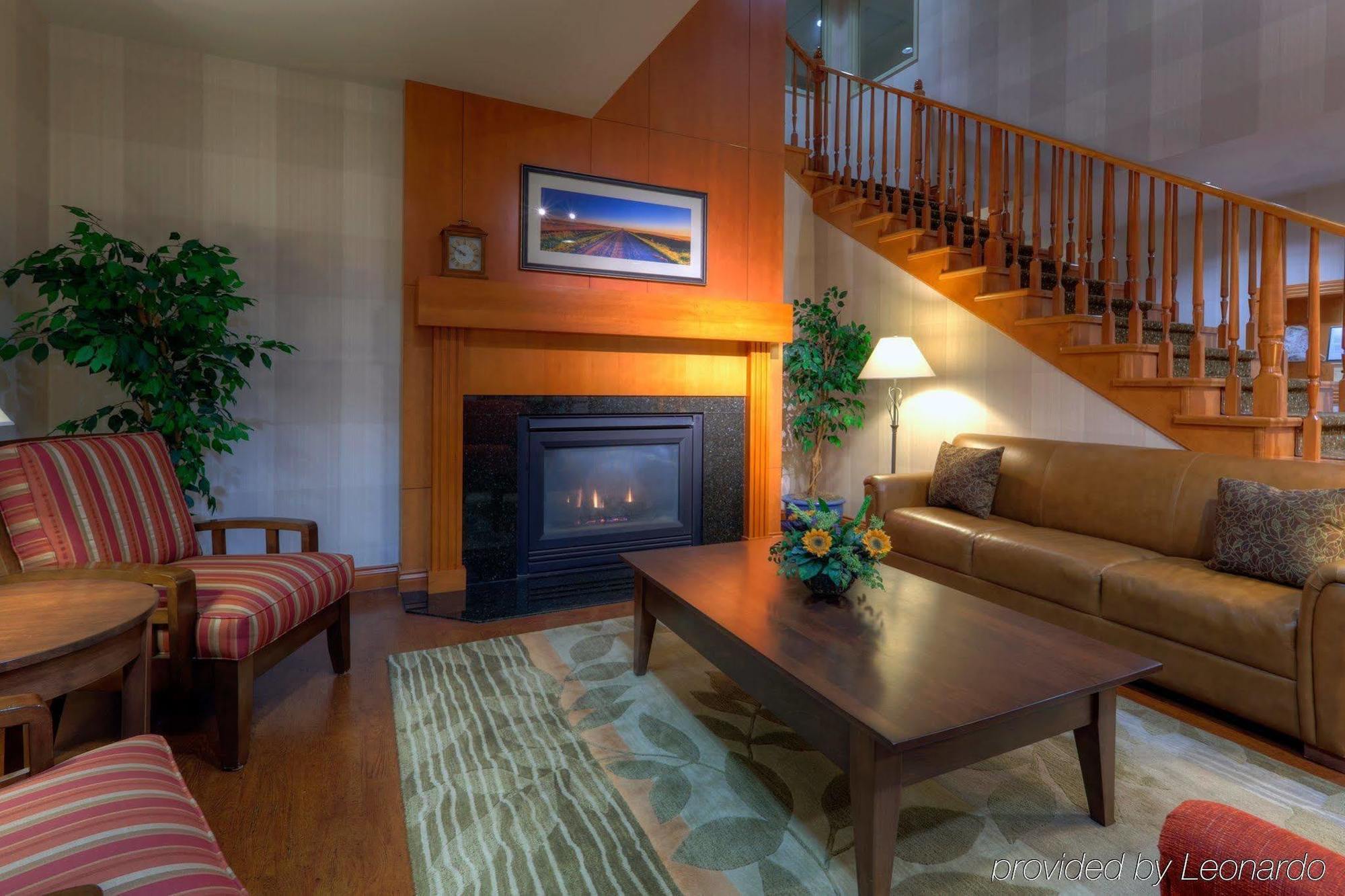Country & By Radisson, Calgary-northeast Hotel Calgary